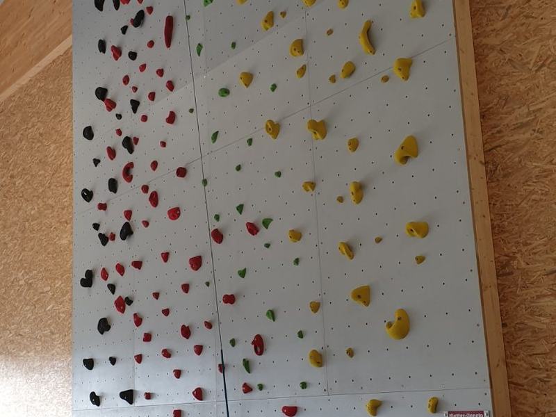Kletterwand: DAN – Fitnesscenter für Fitness und Gesundheit
